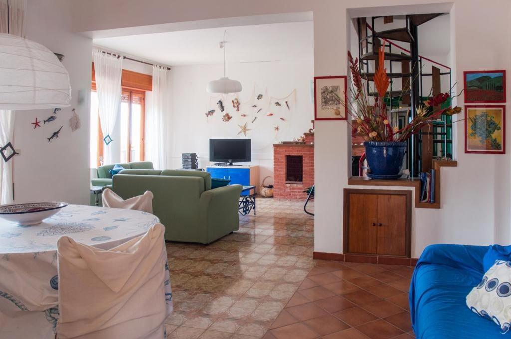 كاستيلاّماري ديل غو Holiday Home Cala Bianca الغرفة الصورة